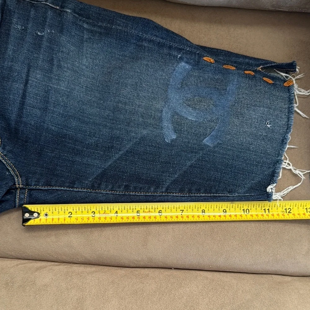 Upcycled Embroidered Denim Shorts • Size 26